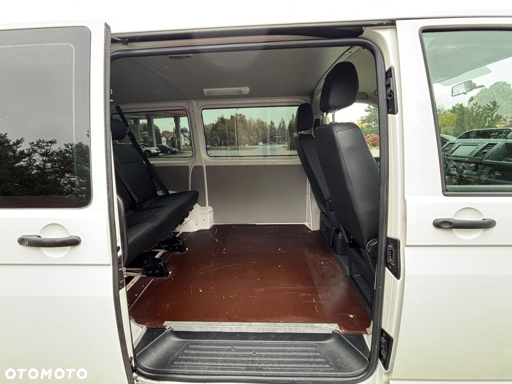 Volkswagen Transporter - 28