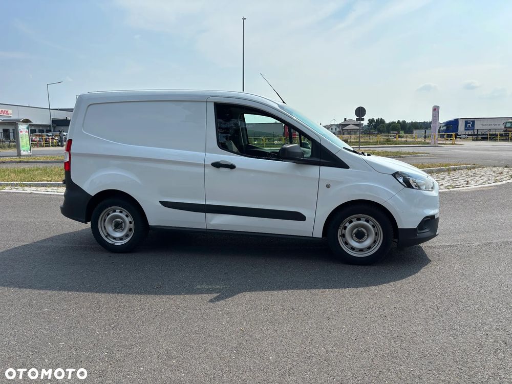 Ford COURIER - 3