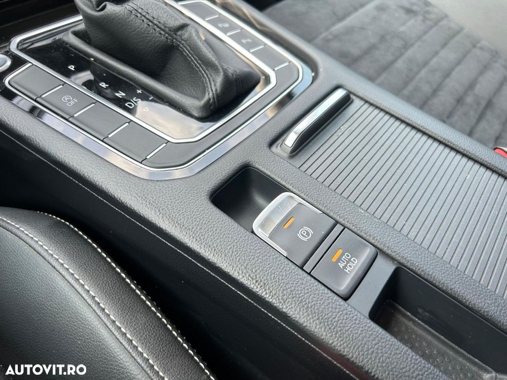 Volkswagen Passat 2.0 TDI DSG Highline - 22