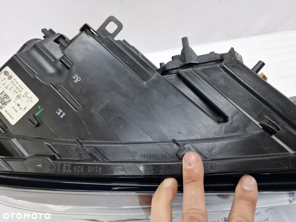 VW TOUAREG 2 II LIFT 14- PRAWA LAMPA PRZEDNIA PRZÓD BI-XENON + LED , NR 7P1941034A , NR AUKCJI LA93 - 10