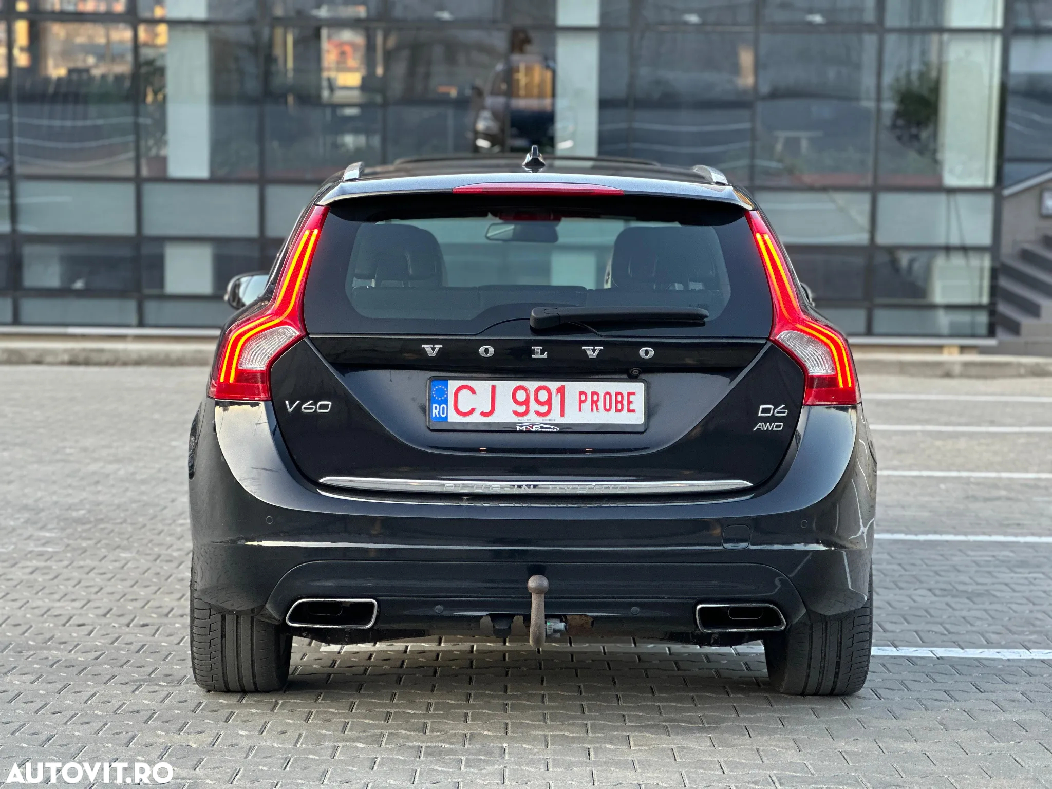 Volvo V60 D6 Plug-In-Hybrid AWD Geartronic Summum - 21