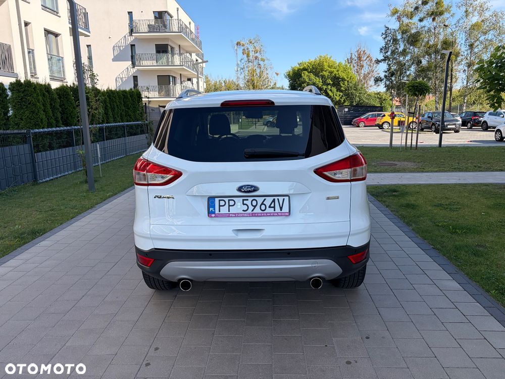 Ford Kuga 1.5 EcoBoost 2x4 Titanium - 10