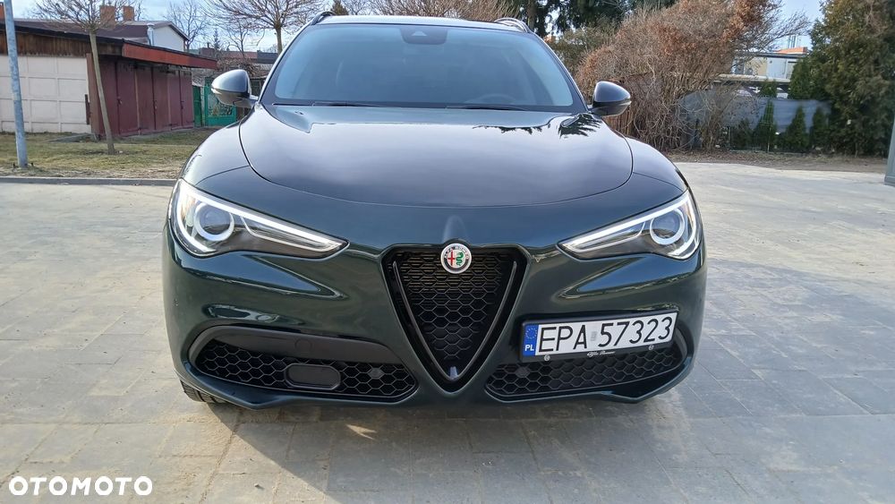 Alfa Romeo Stelvio 2.0 Turbo 16V AT8-Q4 Ti - 8