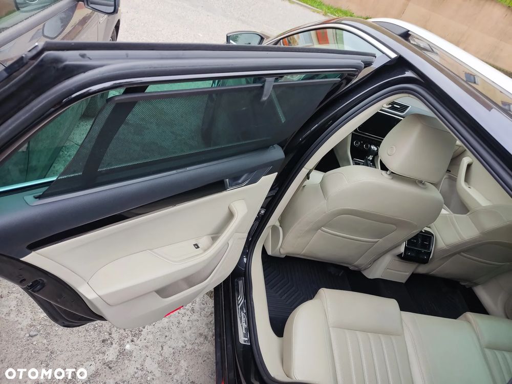 Skoda Superb 2.0 TSI 4x4 L&K DSG - 19