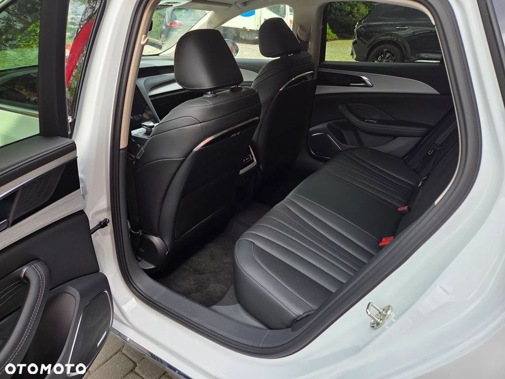 Hongqi H5 2.0T Comfort - 15