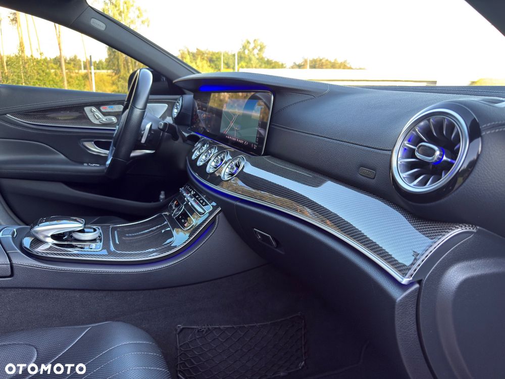 Mercedes-Benz CLS - 33