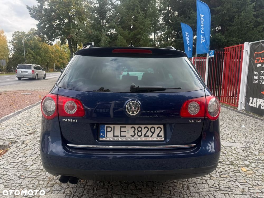 Volkswagen Passat - 8