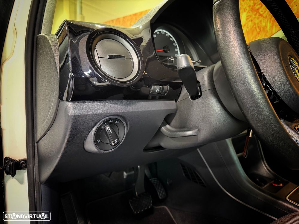 VW Up! 1.0 BlueMotion Move Auto - 22