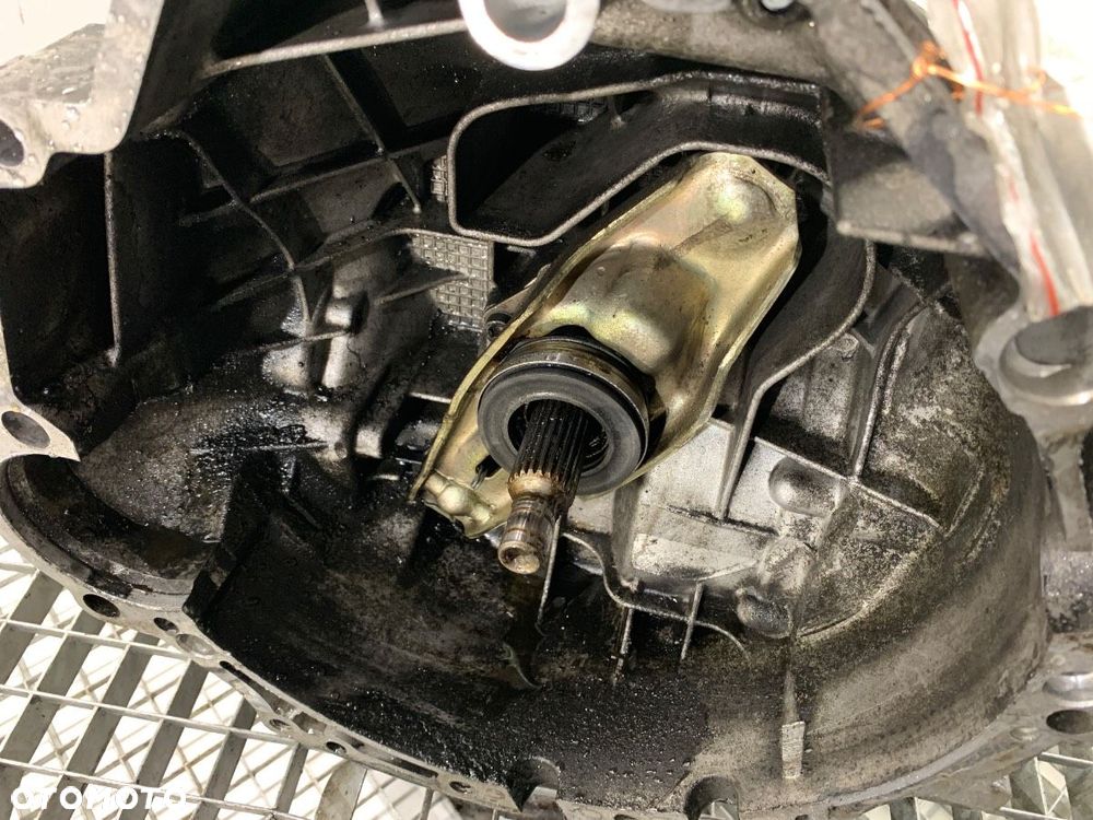 SKRZYNIA BIEGÓW  AUDI A4 B6 Avant (8E5) 2000 - 2005 1.9 TDI 96 kW [130 KM] olej napędowy 2001 - - 7