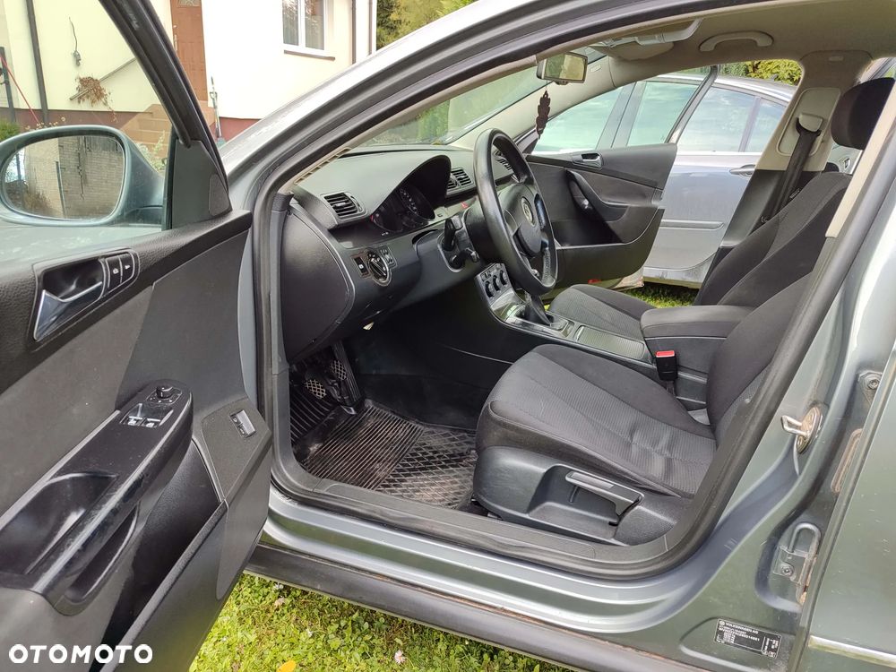 Volkswagen Passat 1.9 TDI Comfortline - 23