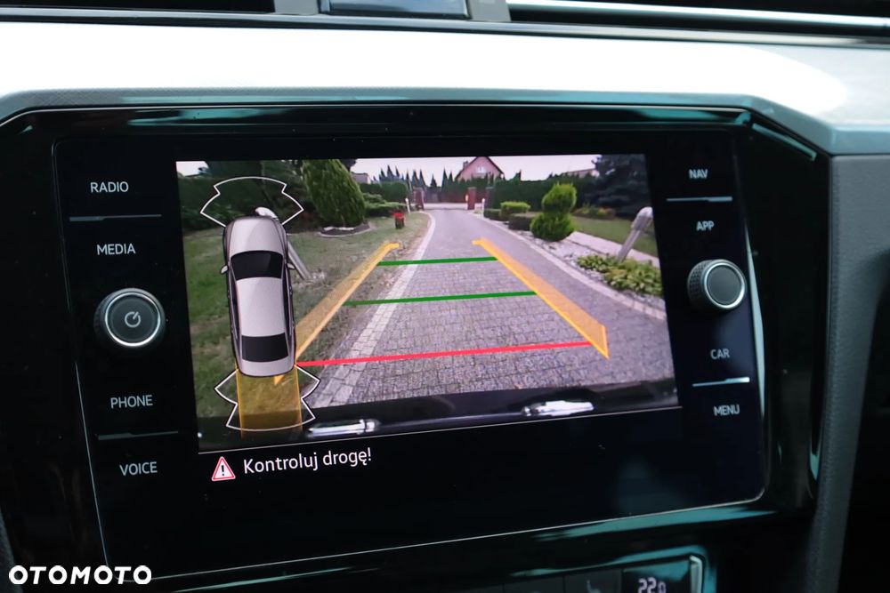 Volkswagen Passat 2.0 TDI EVO Elegance DSG - 19