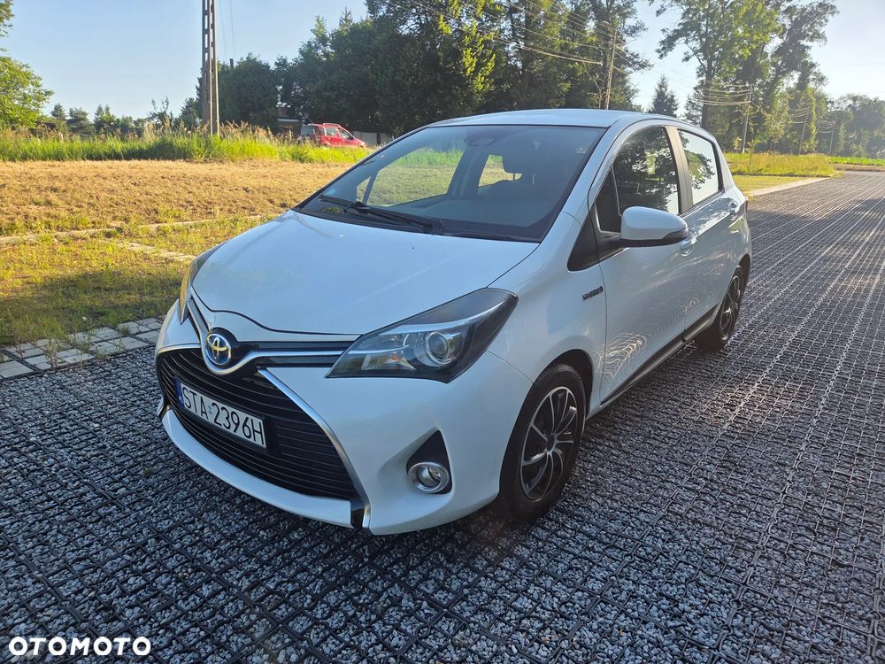 Toyota Yaris Hybrid 100 Premium EU6 - 1