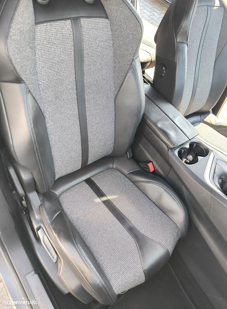 Peugeot 5008 1.5 BlueHDi Allure - 27