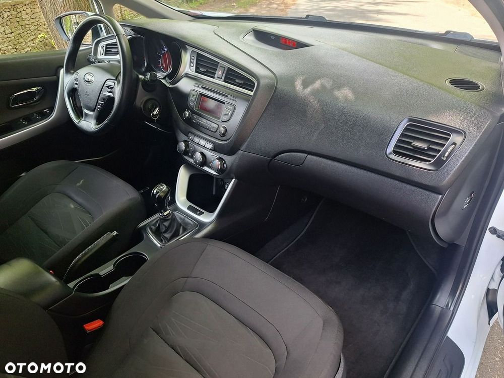 Kia Ceed - 14