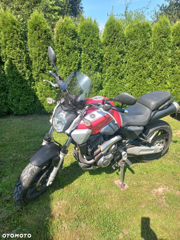 Yamaha MT - 12