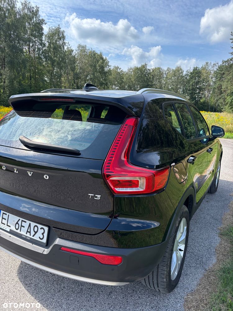 Volvo XC 40 T3 Momentum Pro - 3