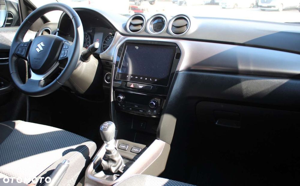 Suzuki Vitara - 16