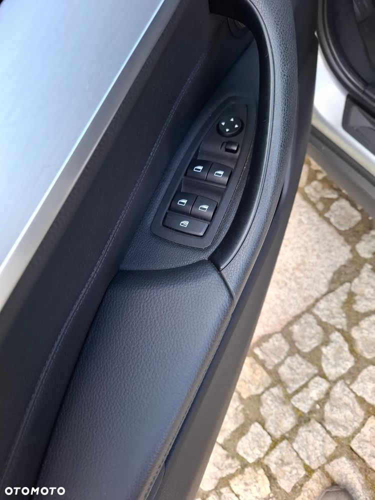 BMW X1 xDrive20i - 12