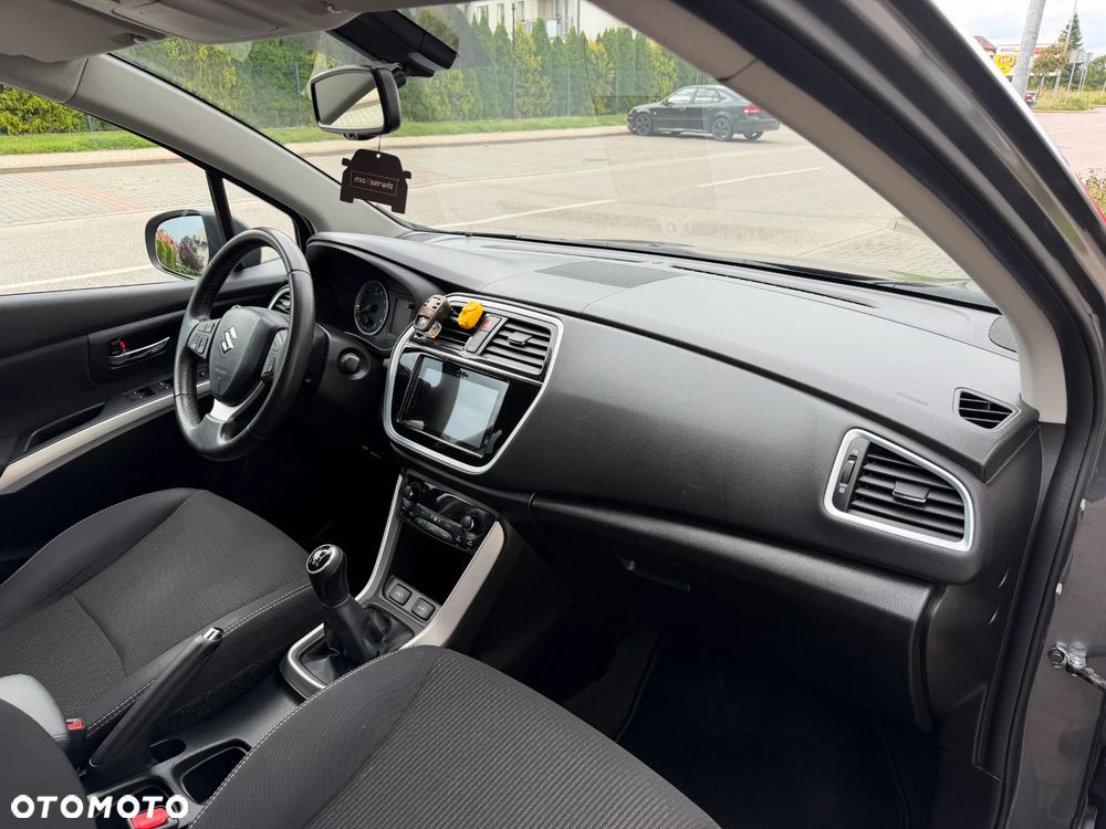 Suzuki SX4 S-Cross 1.0 T Premium - 12