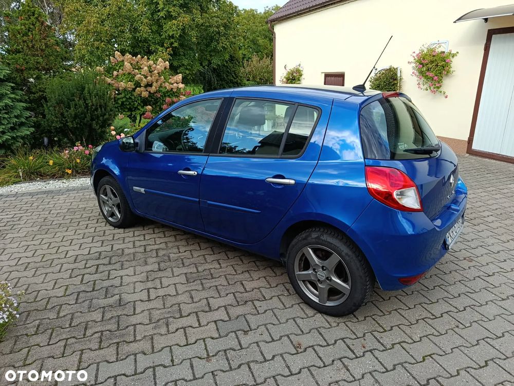 Renault Clio - 2