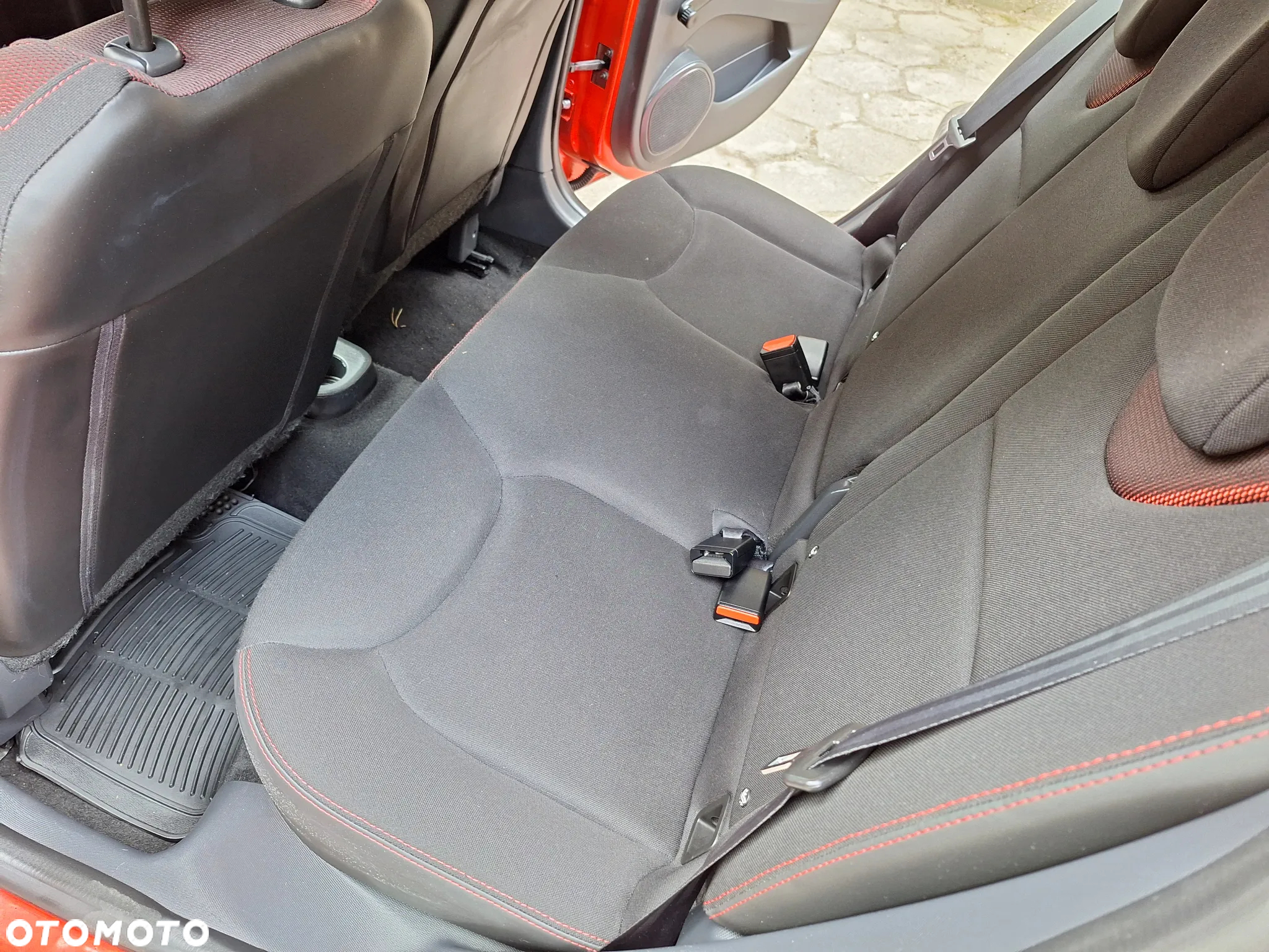 Renault Clio Grandtour 1.2 16V 75 Business - 26