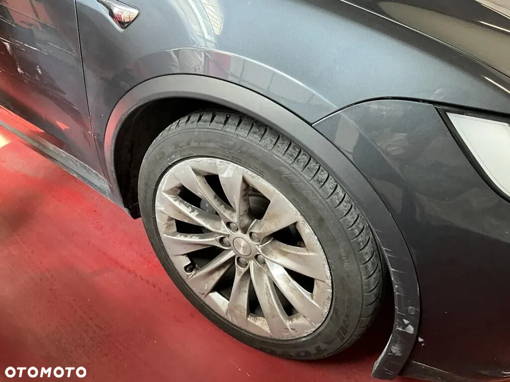 Tesla Model X Long Range Plus - 5