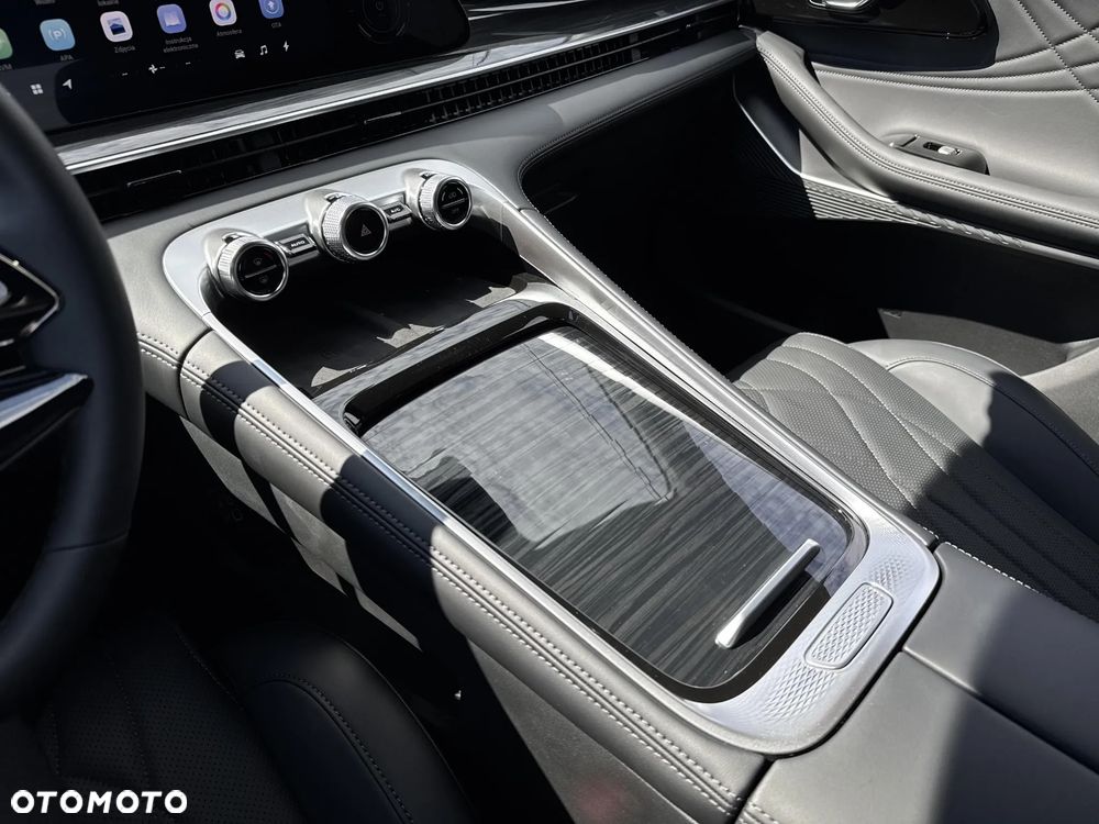 Omoda 9 1.5 Super Hybrid Exclusive AWD - 14