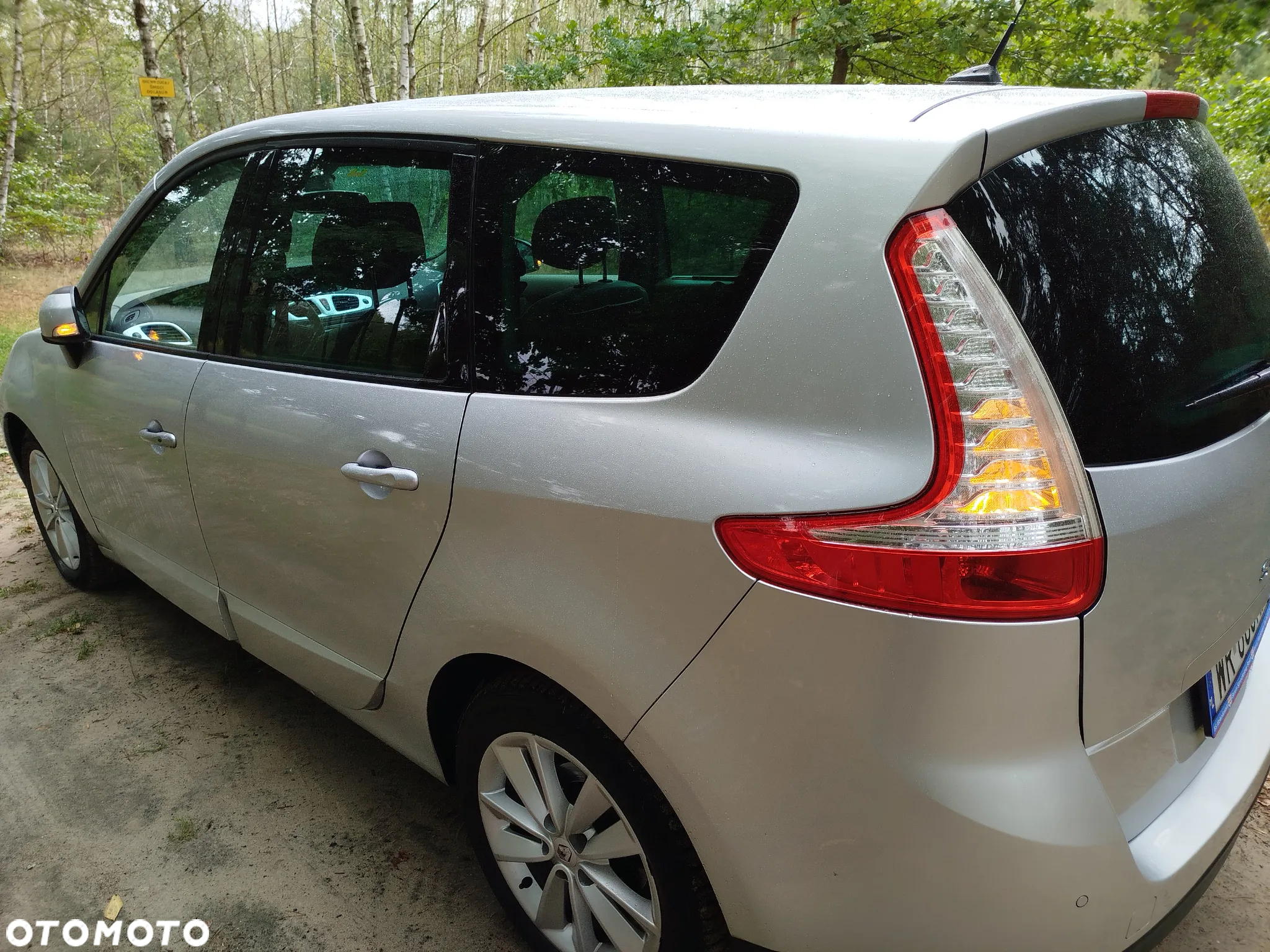 Renault Grand Scenic 2.0 16V 140 CVT Luxe - 11
