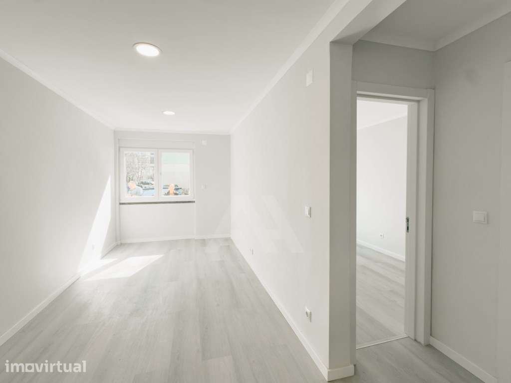 Apartamento T2 em Benfica Totalmente Renovado - Grande imagem: 3/14