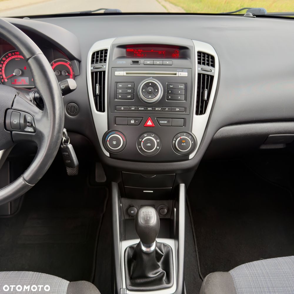 Kia Ceed 1.4 Comfort - 10