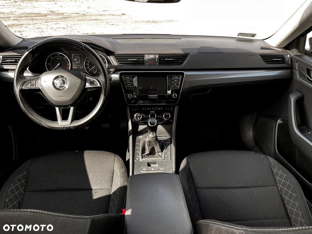 Skoda Superb 2.0 TDI Style - 16
