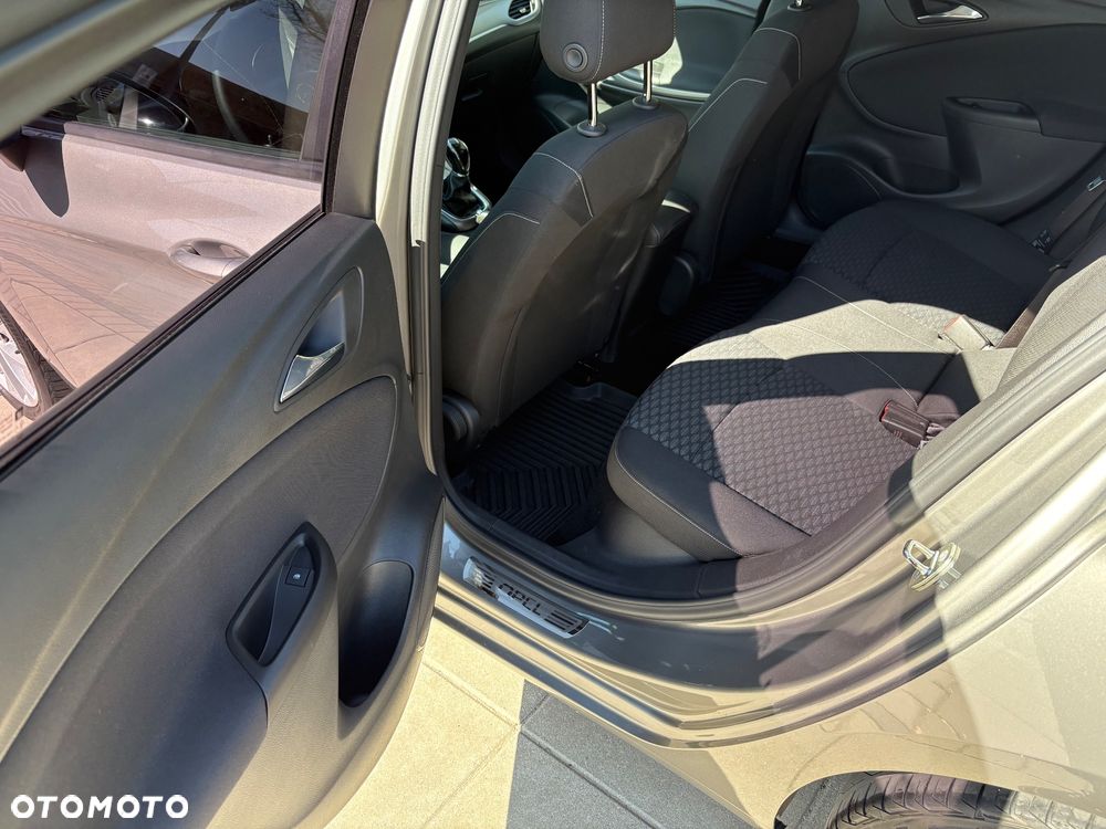 Opel Astra 1.4 T Enjoy - 27