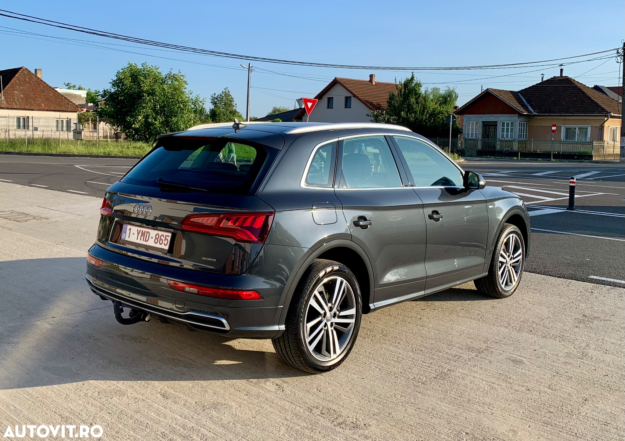 Audi Q5 2.0 40 TDI quattro S tronic Design - 6