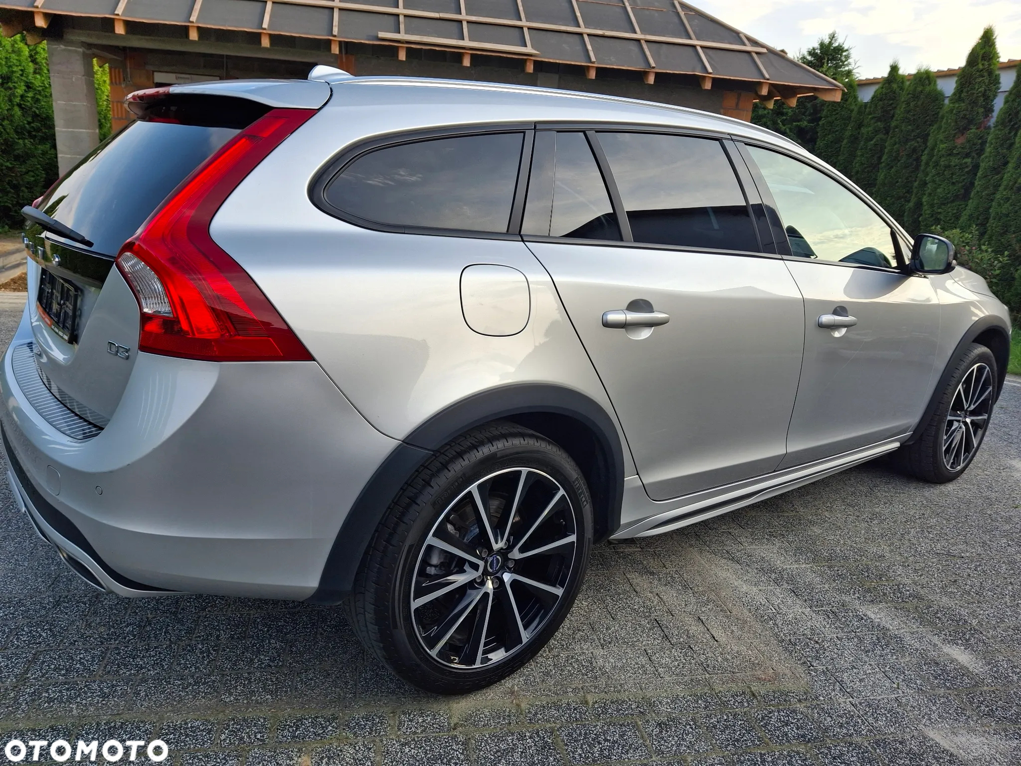 Volvo V60 Cross Country - 4