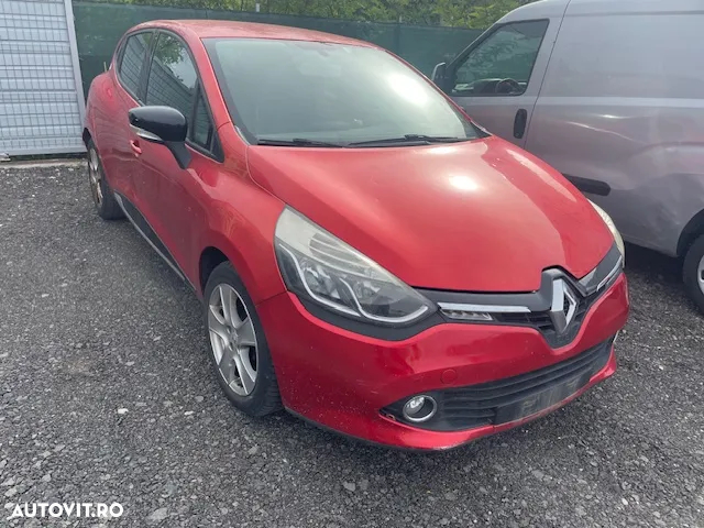 Dezmembrez Renault Clio 4 2013 1.5 DCI 75 cp - 3
