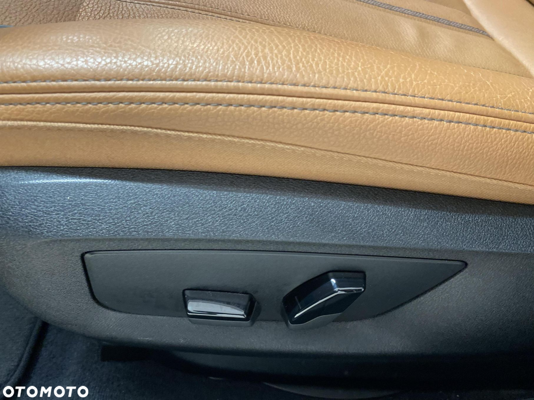 BMW Seria 5 530i Luxury Line - 14
