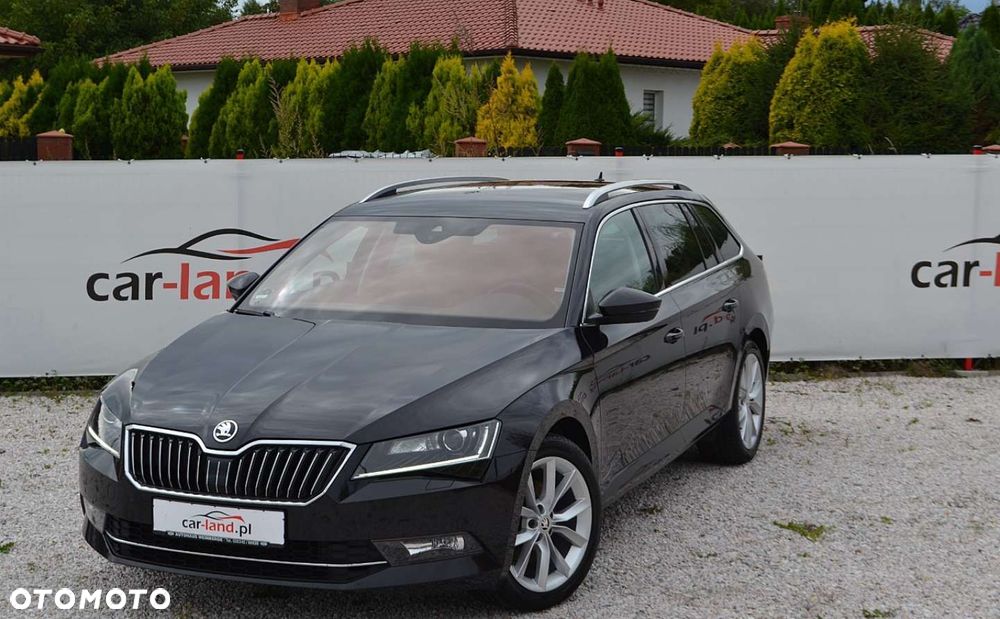 Skoda Superb Combi 2.0 TDI DSG Premium Edition - 9