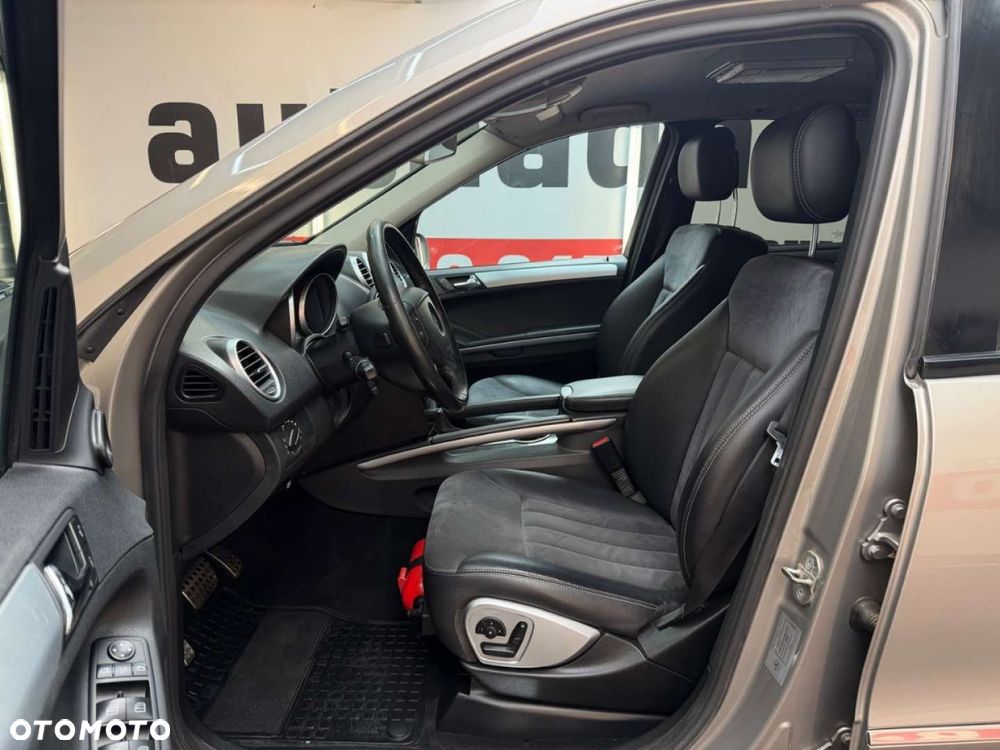 Mercedes-Benz ML - 21