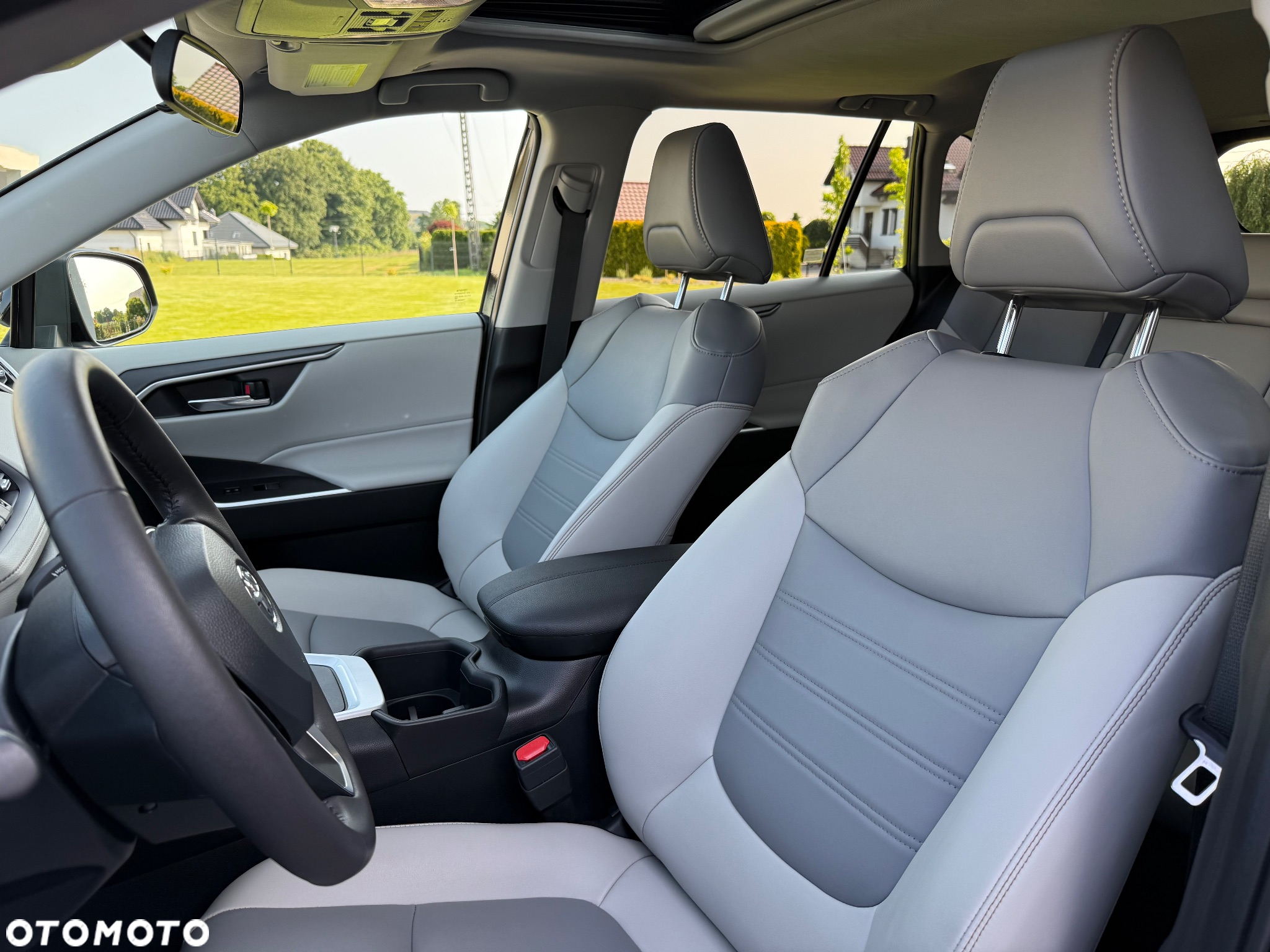 Toyota RAV4 - 8