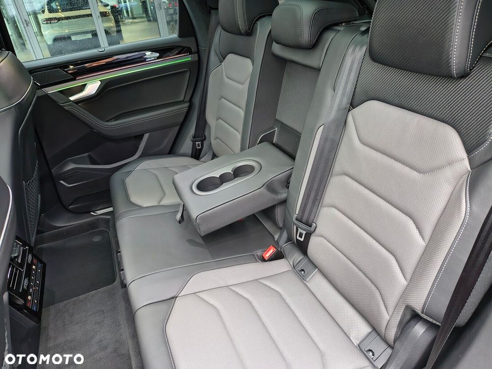 Volkswagen Touareg - 31