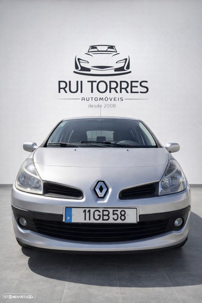 Renault Clio 1.2 16V Confort - 4