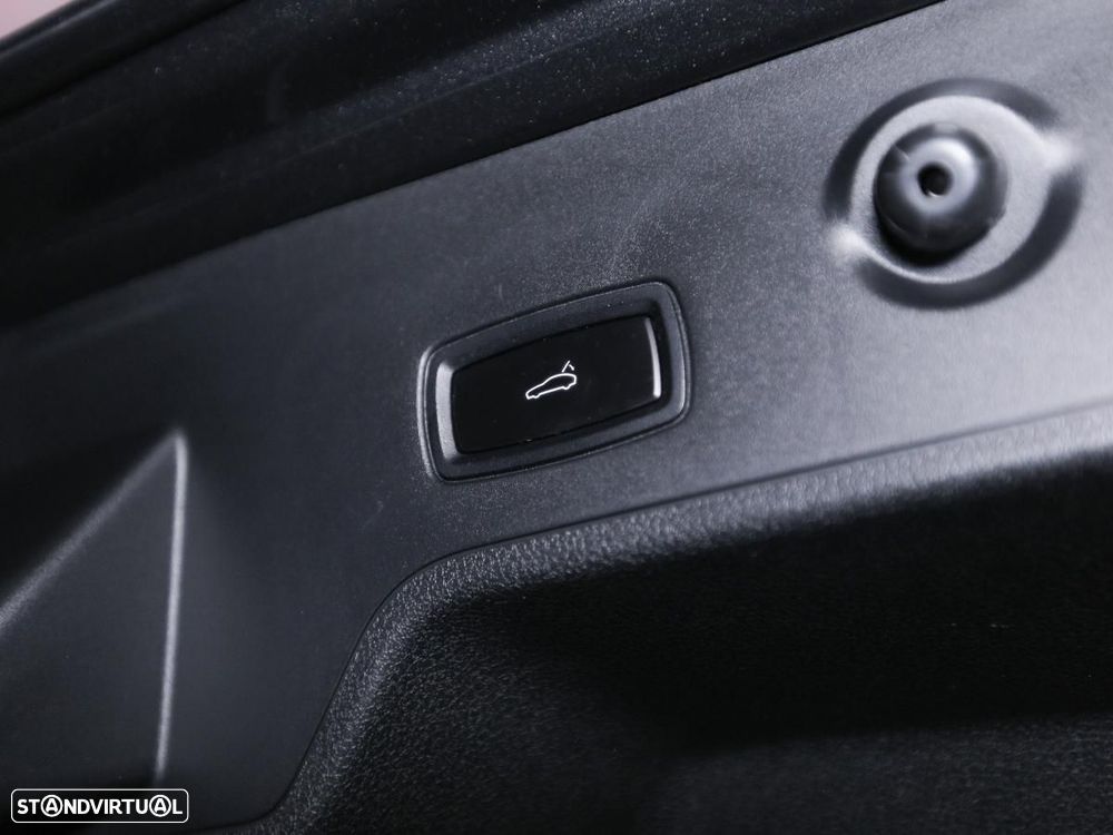 Porsche Panamera Sport Turismo 4S E-Hybrid - 19