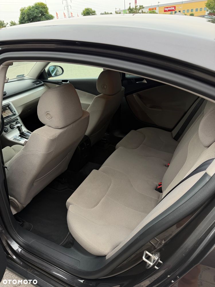 Volkswagen Passat 2.0 TDI DPF DSG Comfortline - 5