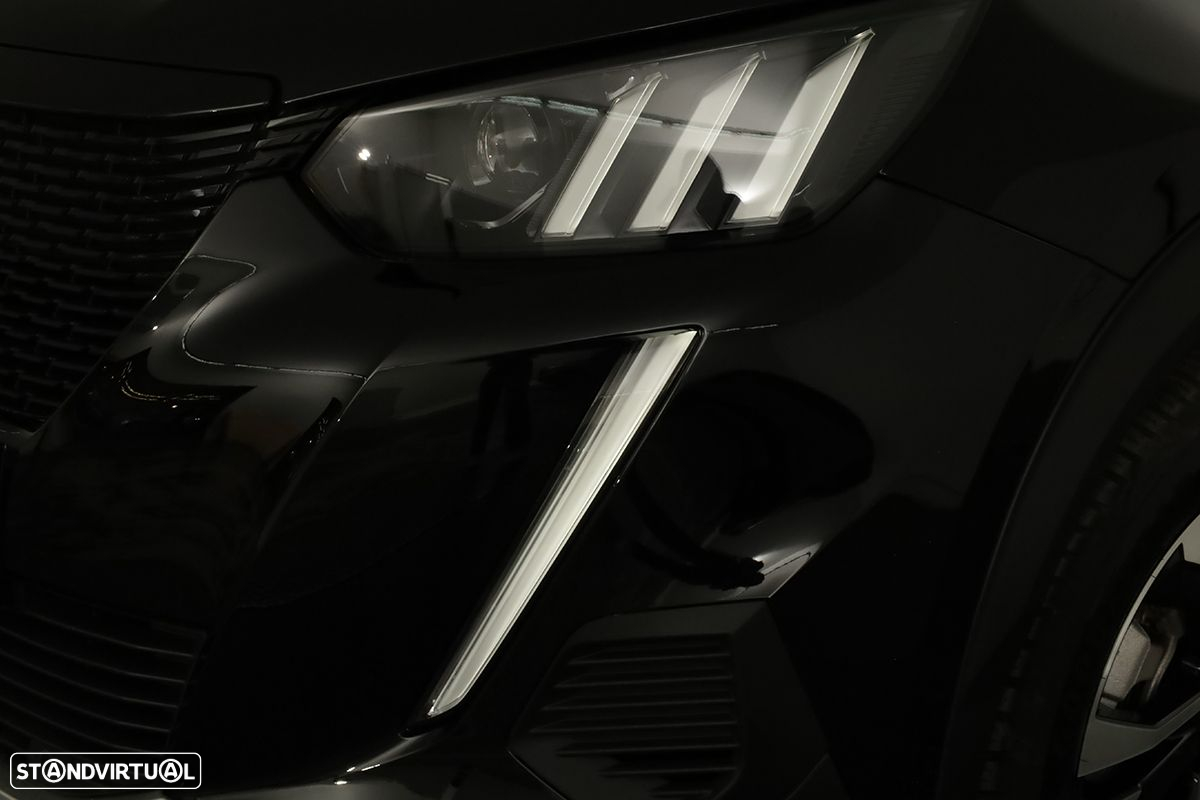 Peugeot e-2008 50 kWh GT - 6