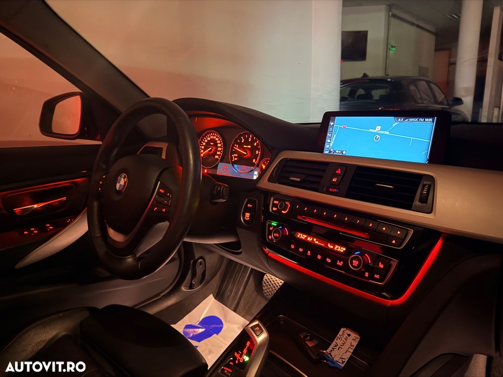 BMW Seria 3 320d Touring Aut. Efficient Dynamics Edition Blue Perf. Sport Line - 12