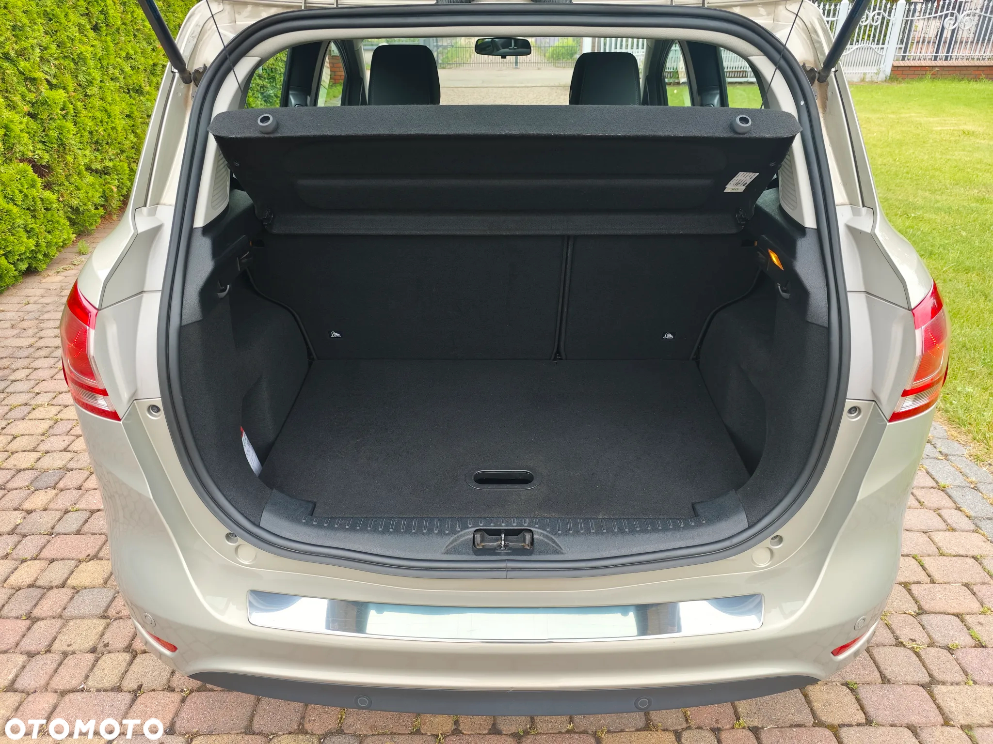 Ford B-MAX 1.6 Trend MPS6 - 10