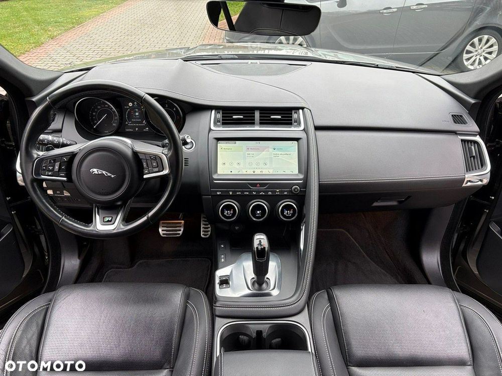 Jaguar E-Pace - 10