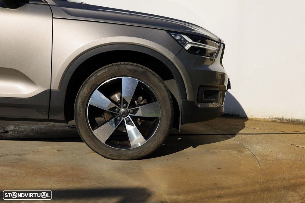 Volvo XC 40 1.5 T2 Momentum Plus - 5