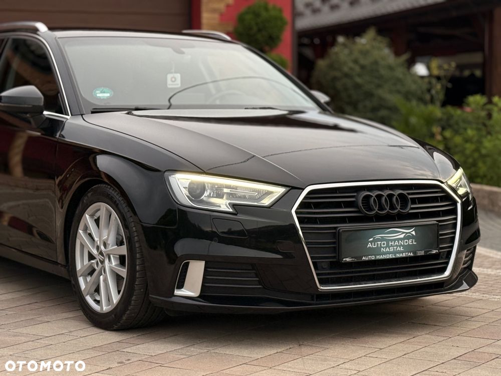Audi A3 Sportback 2.0 TDI design - 4