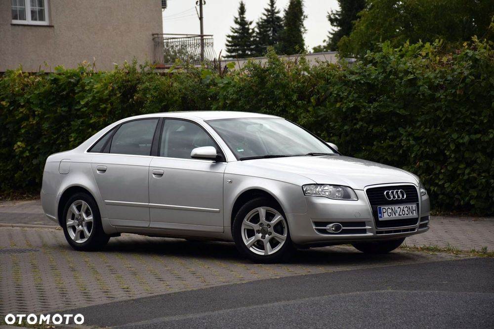 Audi A4 Limousine - 3